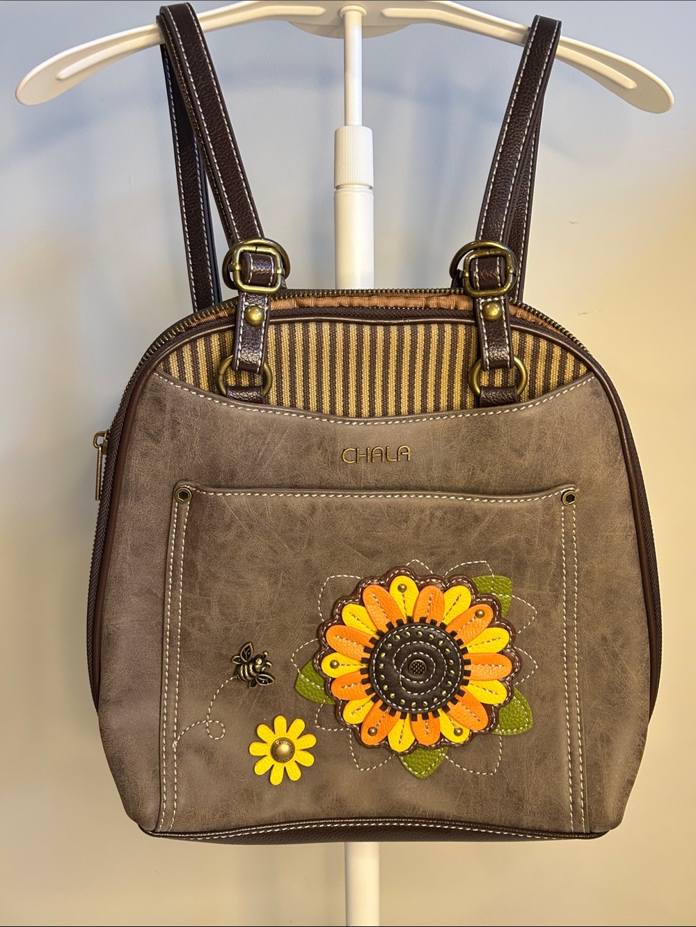 Chala Gray/ tan sunflower Applique Convertible Backpack